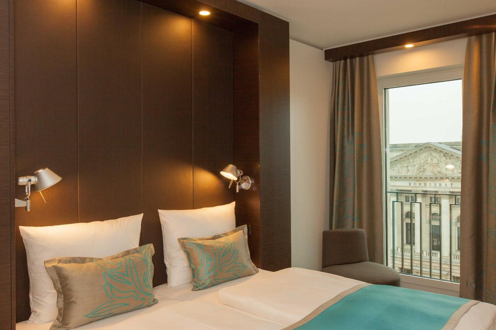 Motel One Berlin-Potsdamer Platz Exterior photo